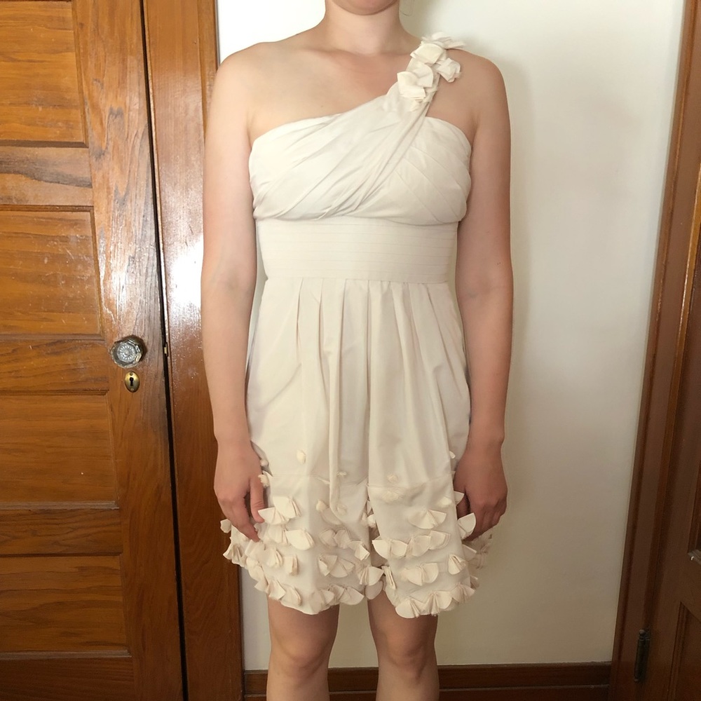 BCBGMAXAZRIA Cream One Shoulder Dress Petal Detail